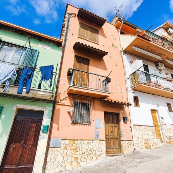 casa indipendente in vendita a Minturno