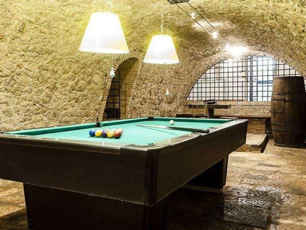 negozio in vendita a Minturno in zona Scauri