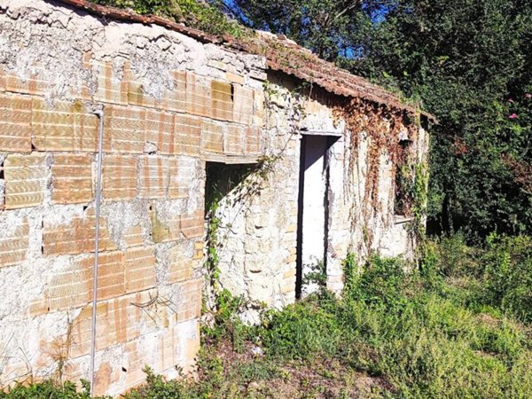 casa indipendente in vendita a Minturno in zona Pulcherini