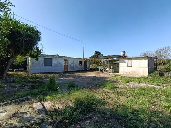 pentavano in vendita a Minturno in zona Marina