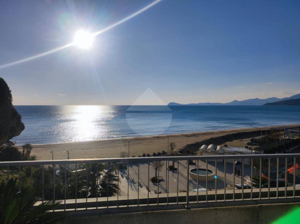 casa indipendente in vendita a Minturno in zona Marina