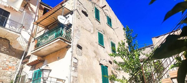 casa indipendente in vendita a Minturno