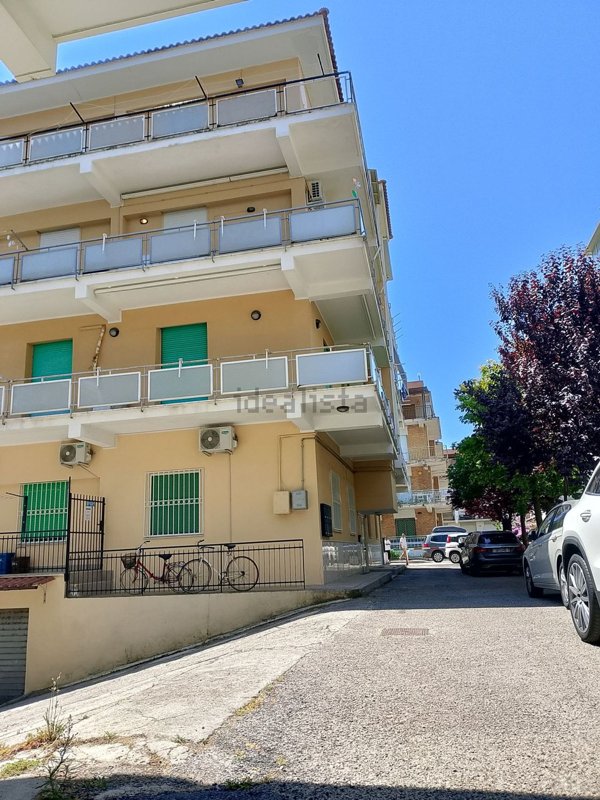 appartamento in vendita a Minturno in zona Scauri