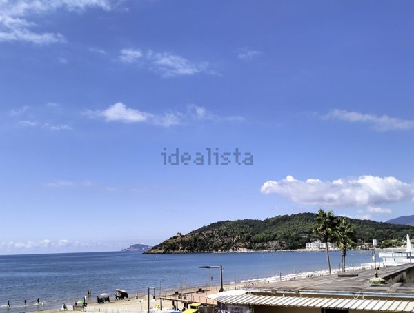 appartamento in vendita a Minturno in zona Scauri