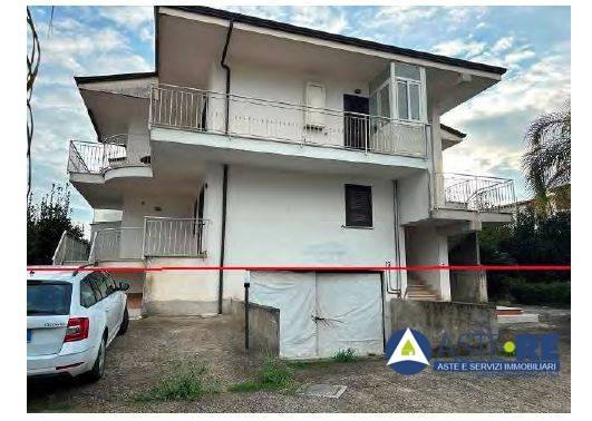 appartamento in vendita a Minturno in zona Scauri