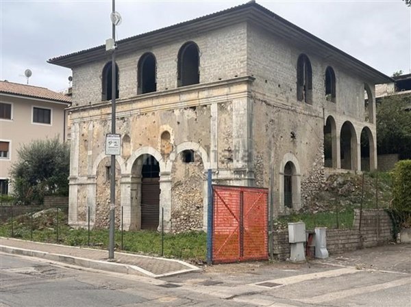 casa indipendente in vendita a Minturno