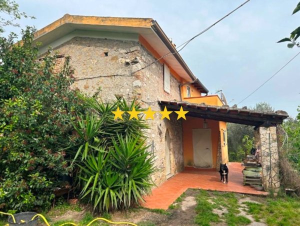 casa indipendente in vendita a Minturno