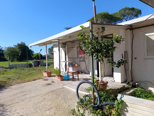 casa indipendente in vendita a Minturno in zona Scauri