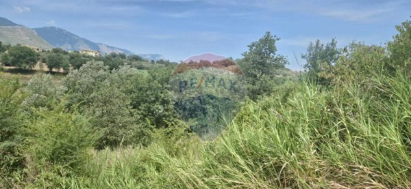 casa indipendente in vendita a Minturno