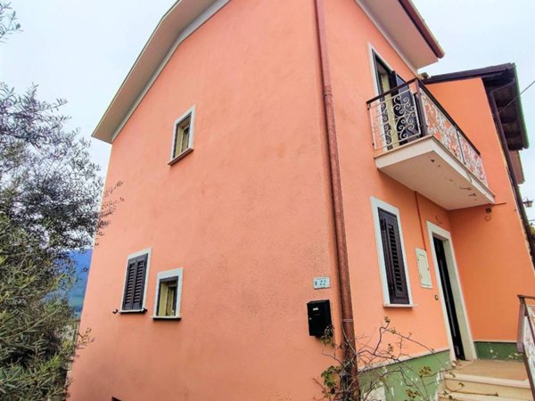 casa indipendente in vendita a Minturno in zona Pulcherini