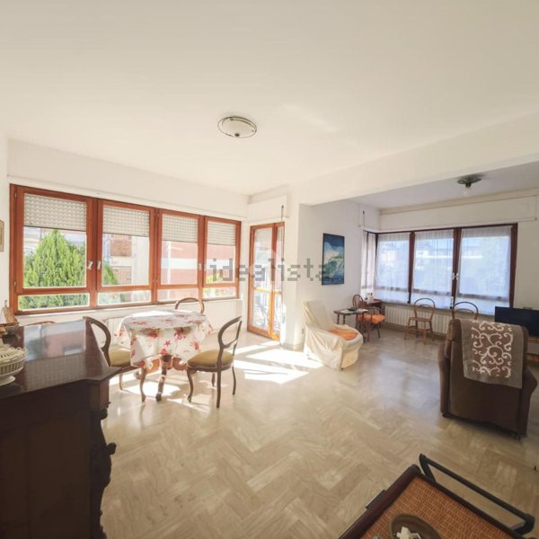 appartamento in vendita a Minturno in zona Scauri