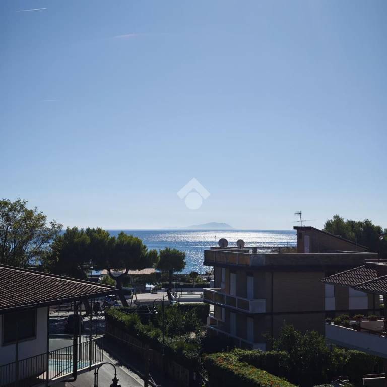 appartamento in vendita a Minturno in zona Scauri