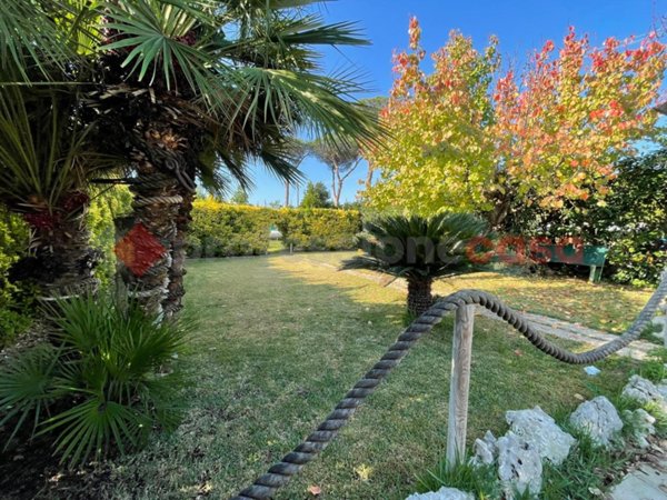 appartamento in vendita a Minturno in zona Scauri