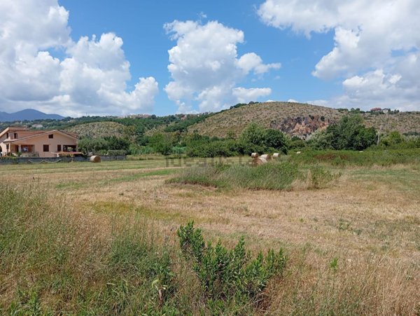 terreno agricolo in vendita a Minturno in zona Marina