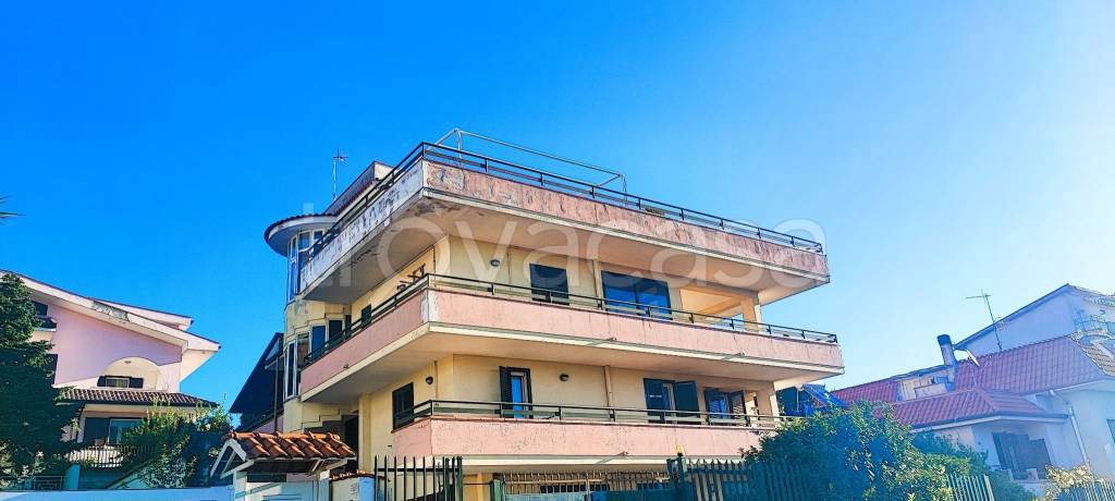 appartamento in vendita a Minturno in zona Scauri