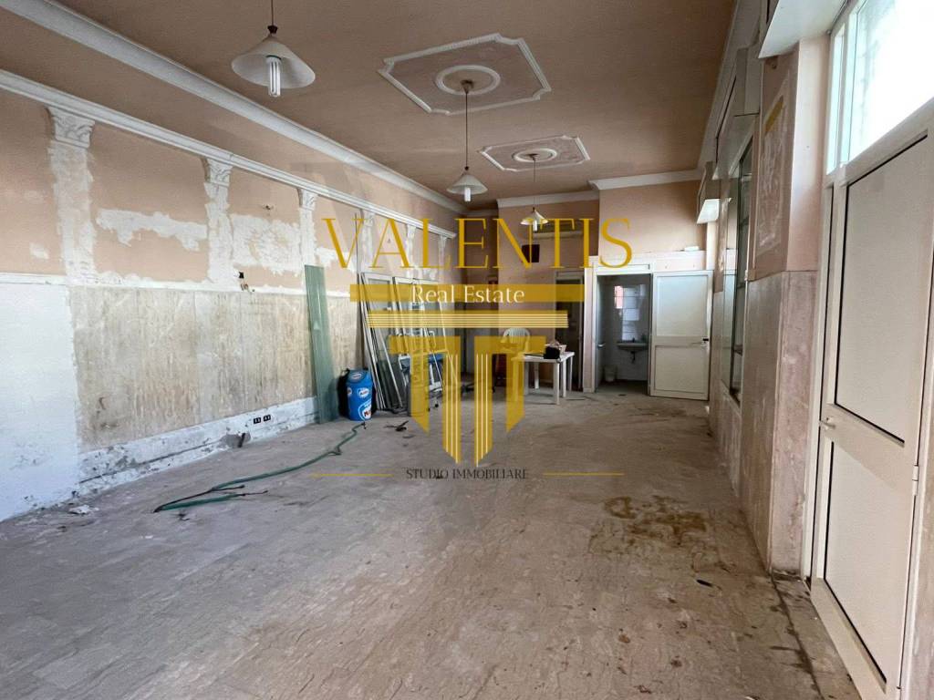 negozio in vendita a Minturno