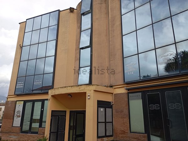 ufficio in vendita a Minturno in zona Marina