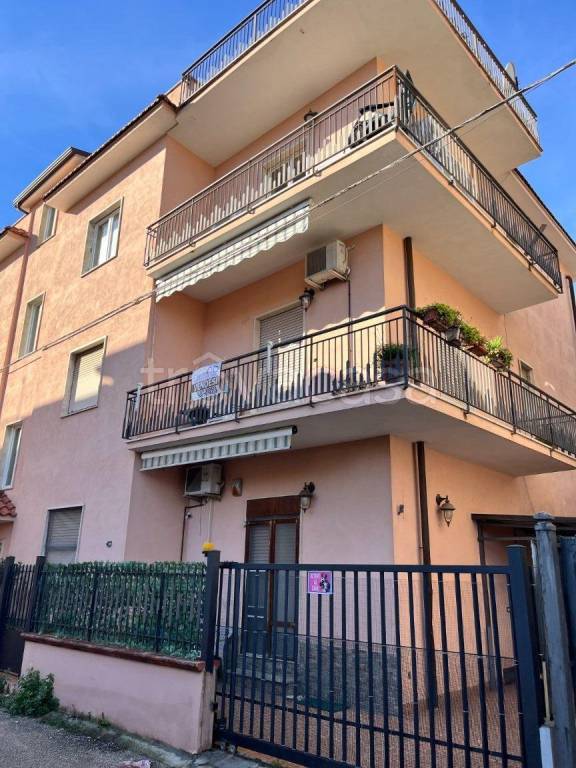 appartamento in vendita a Minturno in zona Scauri