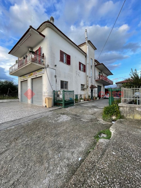 appartamento in vendita a Minturno in zona Scauri