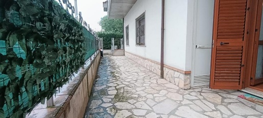 appartamento in vendita a Minturno in zona Scauri