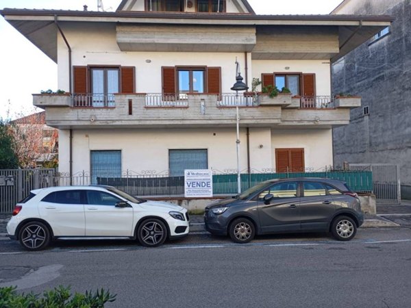 casa indipendente in vendita a Minturno in zona Scauri