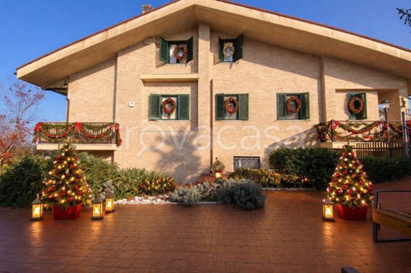 casa indipendente in vendita a Minturno