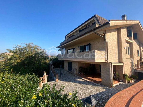 casa indipendente in vendita a Minturno