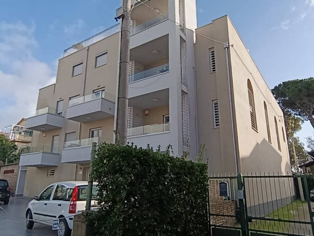 appartamento in vendita a Minturno in zona Scauri