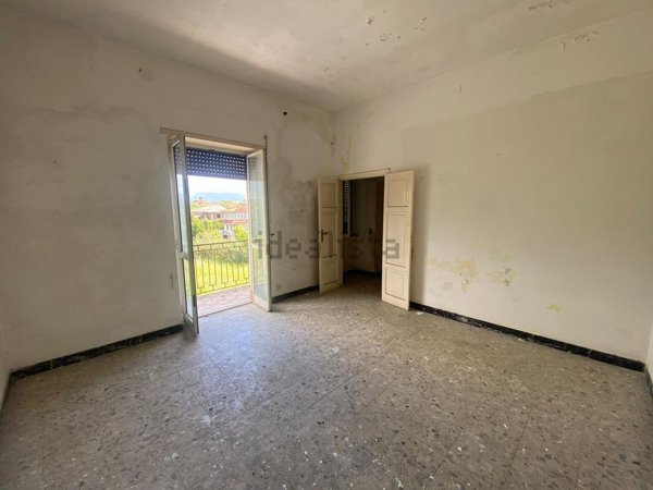 appartamento in vendita a Minturno in zona Scauri