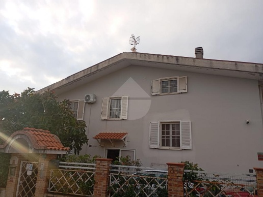 casa indipendente in vendita a Minturno