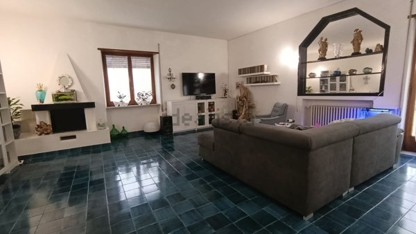 appartamento in vendita a Minturno in zona Scauri