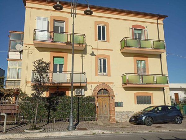 appartamento in vendita a Minturno in zona Scauri