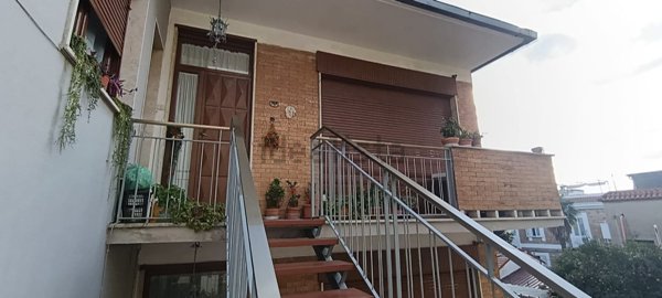casa indipendente in vendita a Minturno in zona Scauri