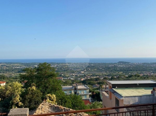 casa indipendente in vendita a Minturno in zona Tufo