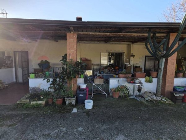 casa indipendente in vendita a Minturno