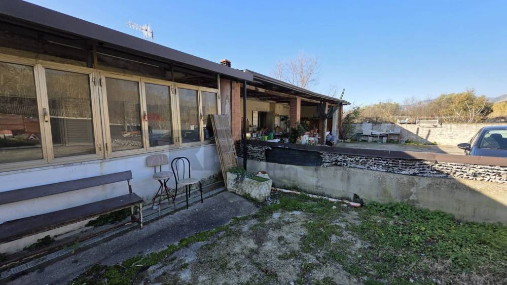 casa indipendente in vendita a Minturno