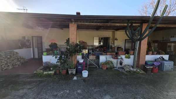 casa indipendente in vendita a Minturno