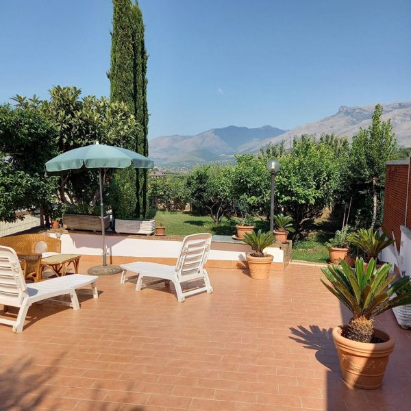 casa indipendente in vendita a Minturno in zona Tremensuoli