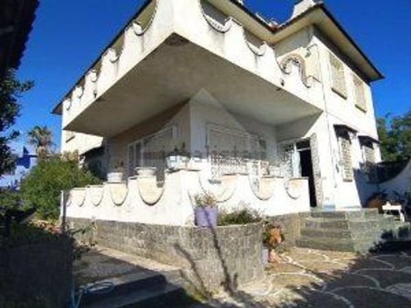 casa indipendente in vendita a Minturno