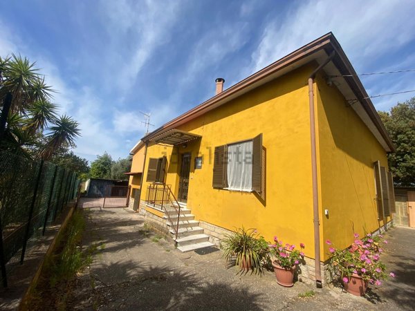 casa indipendente in vendita a Minturno in zona Marina