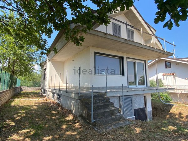 casa indipendente in vendita a Minturno in zona Scauri