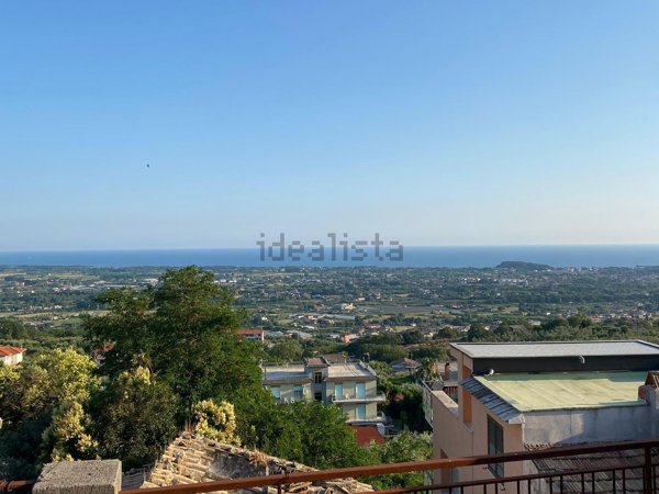 casa indipendente in vendita a Minturno in zona Tufo