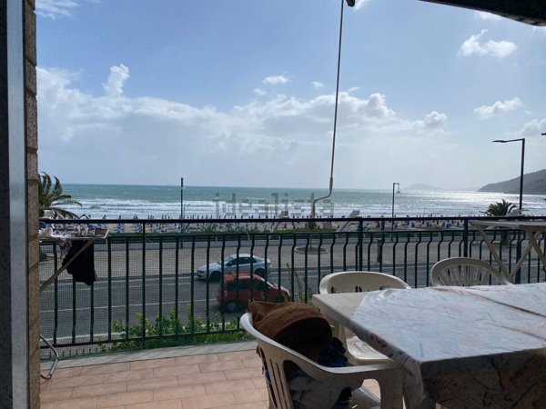 appartamento in vendita a Minturno in zona Scauri