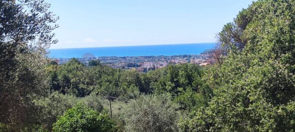casa indipendente in vendita a Minturno in zona Tufo