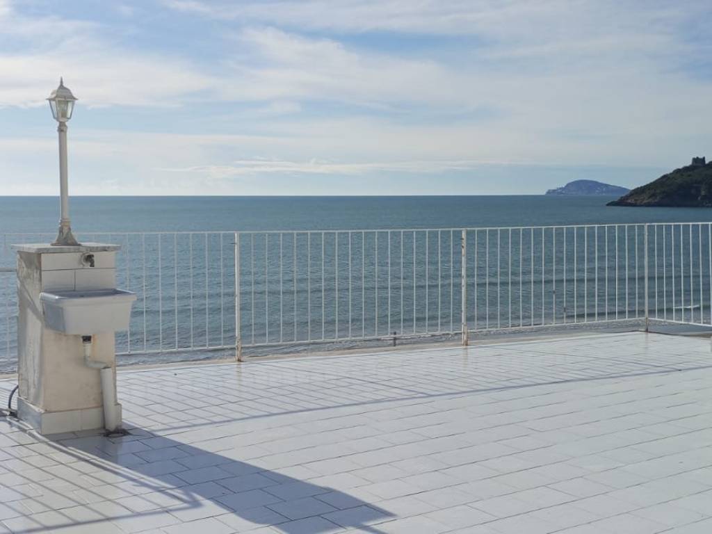 appartamento in vendita a Minturno in zona Scauri