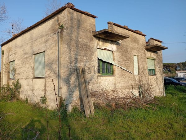 casa indipendente in vendita a Minturno in zona Marina