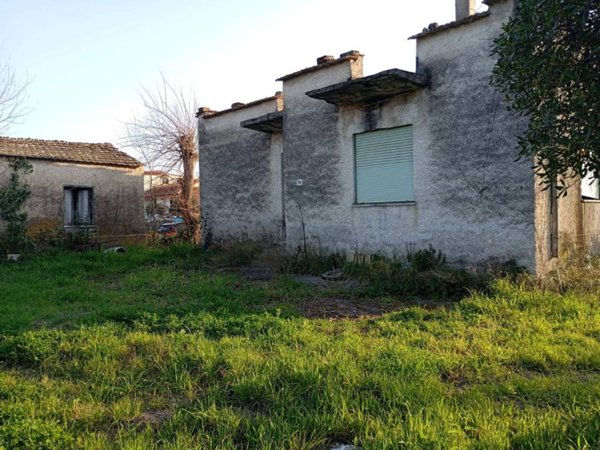casa indipendente in vendita a Minturno in zona Marina