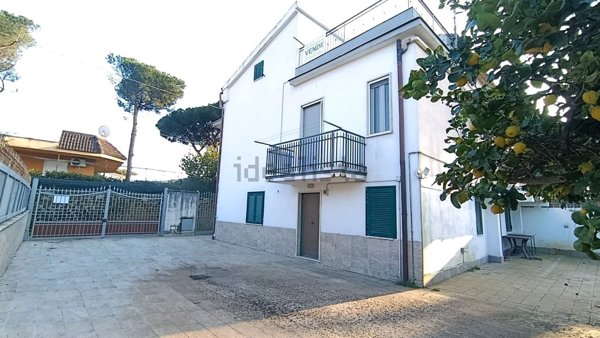 casa indipendente in vendita a Minturno in zona Marina