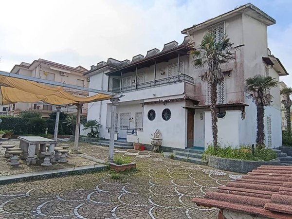 casa indipendente in vendita a Minturno