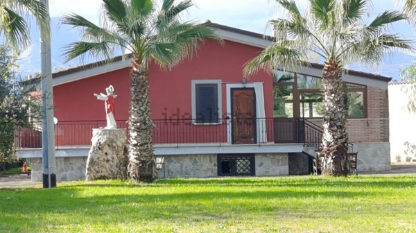 casa indipendente in vendita a Minturno in zona Marina